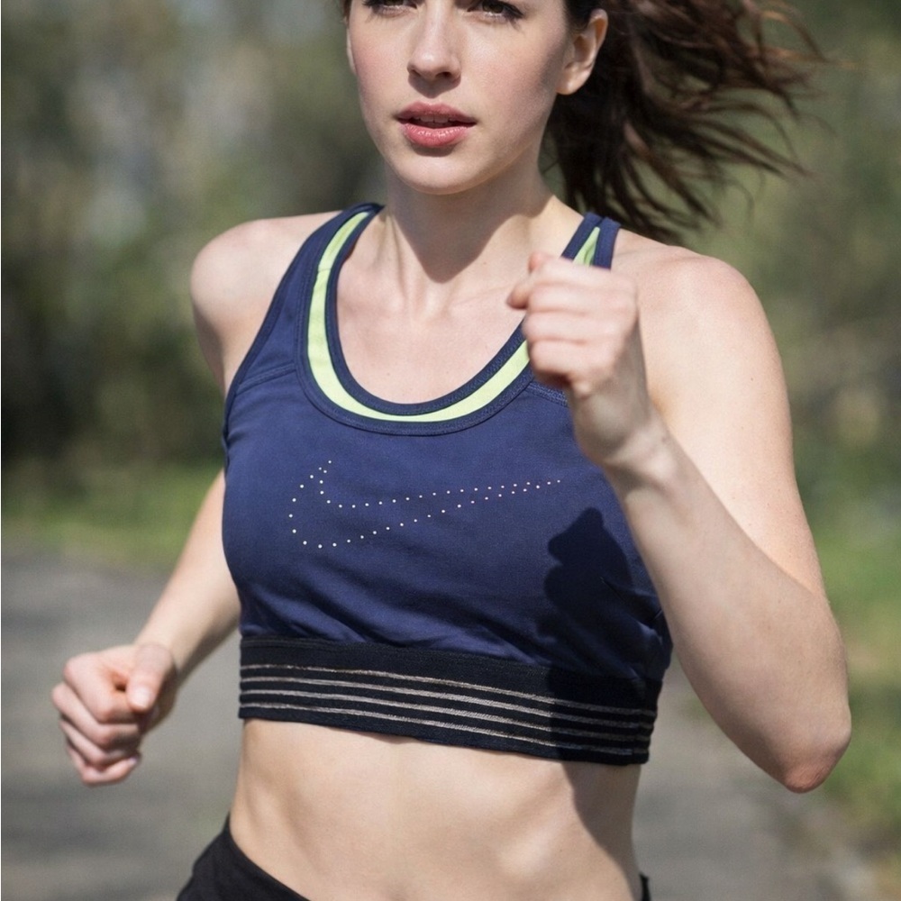 EUC NIKE SMALL DRI-FIT SPORTS BRA